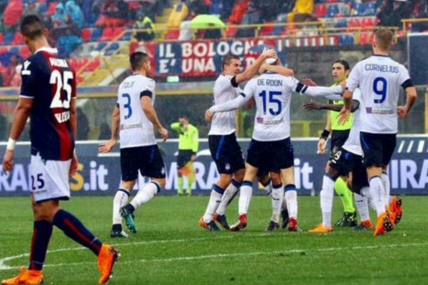Esultanza dopo il gol di De Roon Esultanza dopo il gol di De Roon
